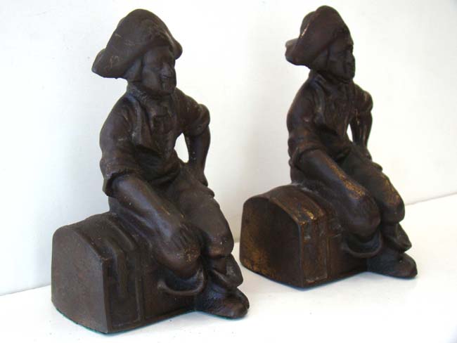 A pair of Pirate sitting on a treasure chest antique bookends circa 1900 — image 2